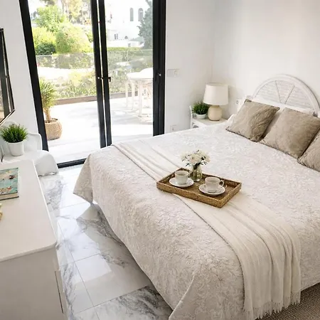 Luxury Golf Front Spa, Jacuzzi & Heated Pool Marbella