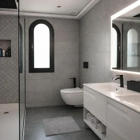 Luxury Golf Front Spa, Jacuzzi & Heated Pool *