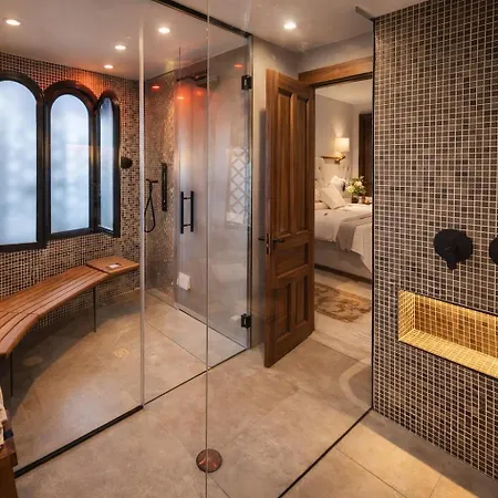 Luxury Golf Front Spa, Jacuzzi & Heated Pool